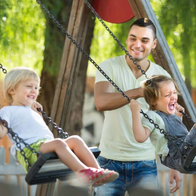 Wir gehen auf den Spielplatz: Was nehmen wir mit?