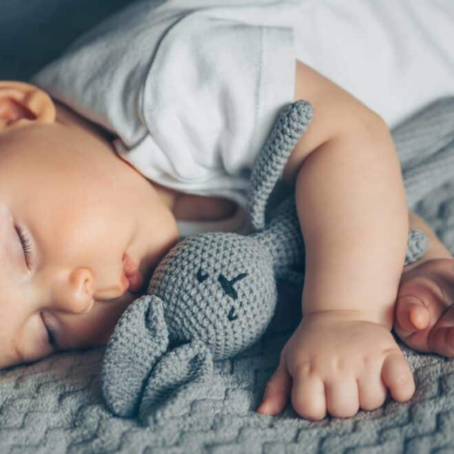 Was bedeutet Durchschlafen bei Babys und Kleinkindern?