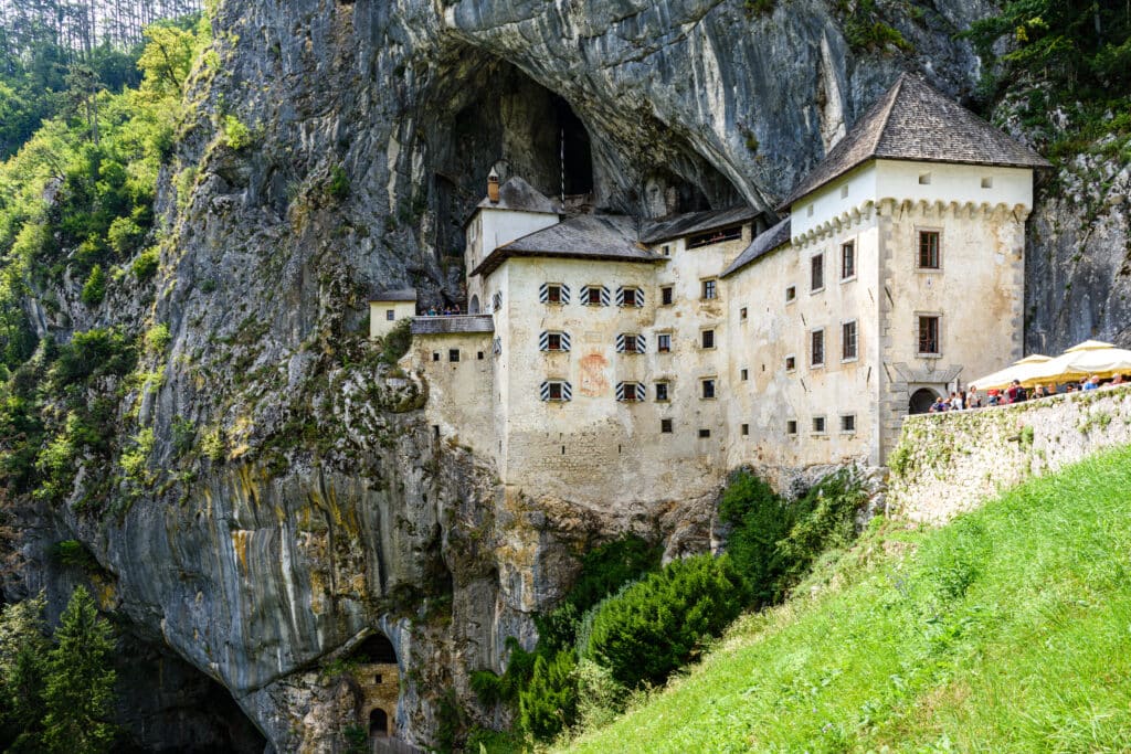 Burg an der Grotte von Postojna