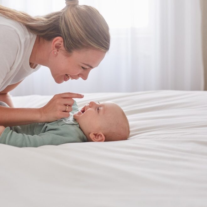 Welt-Meningitis-Tag 2024: Babys und Kleinkinder jetzt bestmöglich vor Erkrankung schützen