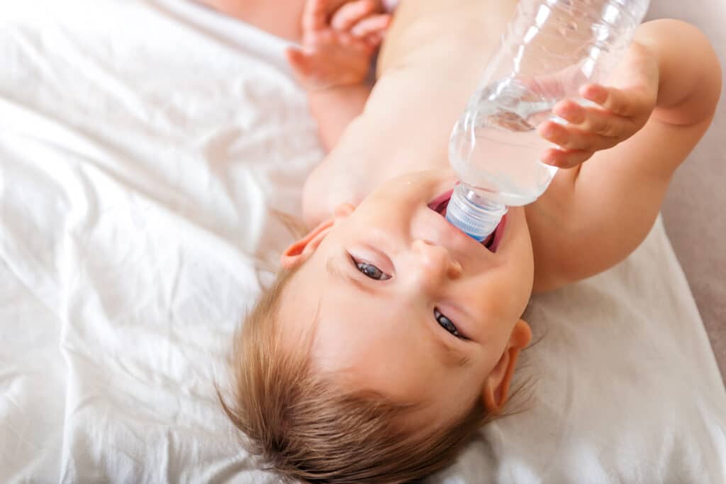 Rückruf: Verunreinigtes Babywasser bei Rossmann, dm und Kaufland