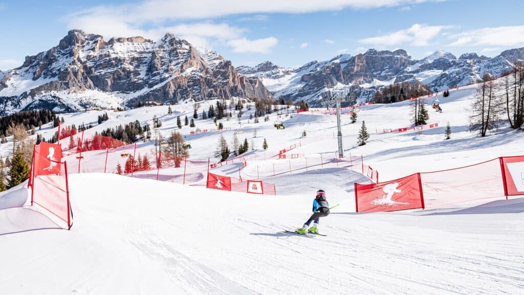 In Alta Badia finden sich alle Zutaten für einen Wintertraumurlaub: weitläufige Pisten, State-of-the-Art Liftanlagen und tägliches Kaiserwetter. © Movimënt